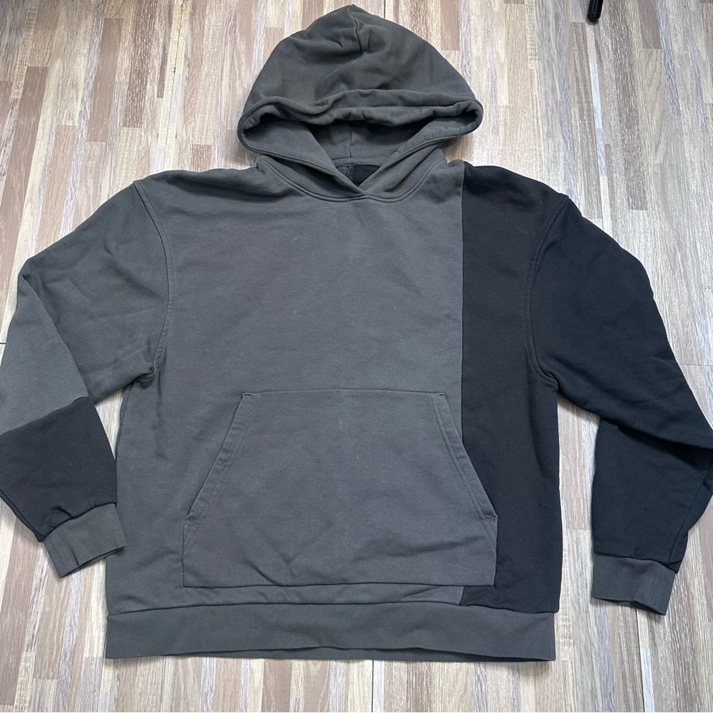 Stori Men's Two-Tone Gray and Black Hoodie Size Medium